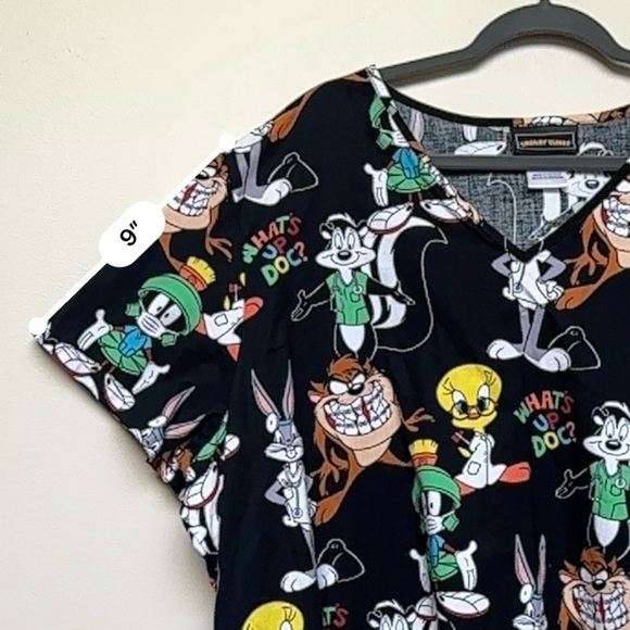 Looney Tunes Cartoon Characters Black Scrub Top Size 3XL - Picture 8 of 10